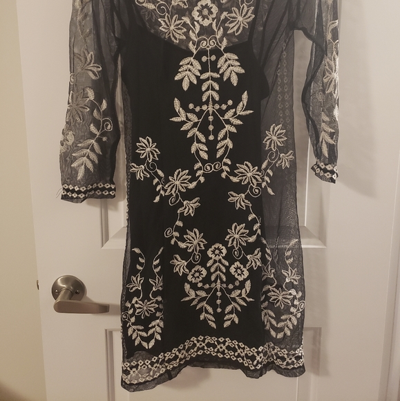 Dress - Picture 2 of 2